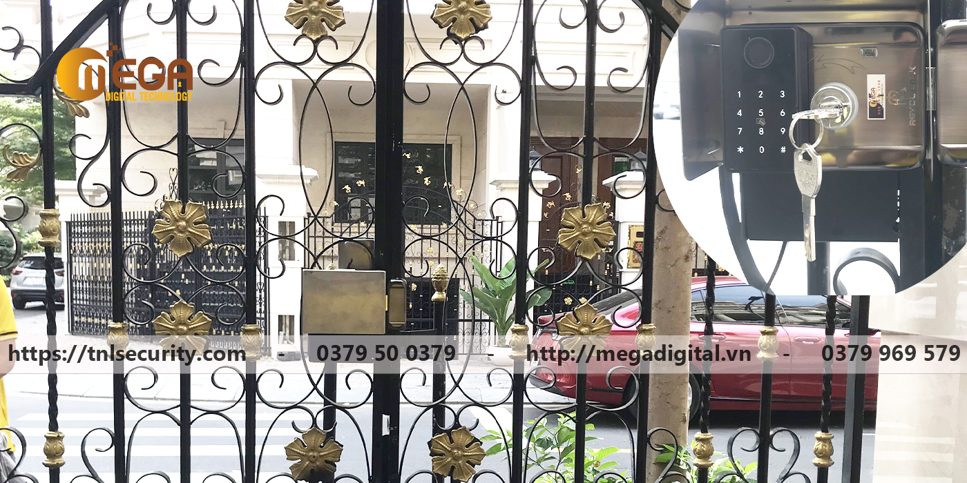 Thuc-hien-cong-trinh-lap-dat-khoa-van-tay-hai-chieu-cho-cong-hai-canh-ngoai-troi-tai-Go-Vap